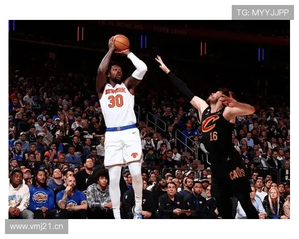 华子比赛中聊橄榄球 康利感慨带新人艰难 华子比赛中聊橄榄球 康利感慨带新人艰难